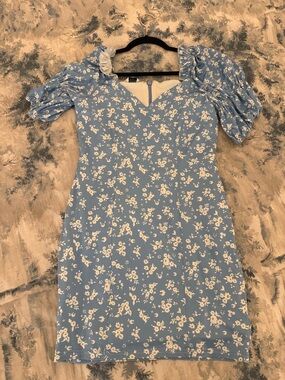 bebe Blue Floral Puff-Sleeve Mini Dress